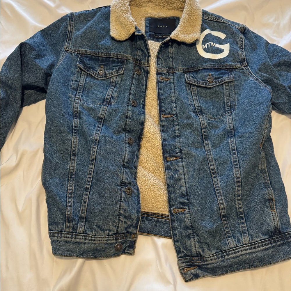 Zara jean jacket with sheepskin inside.